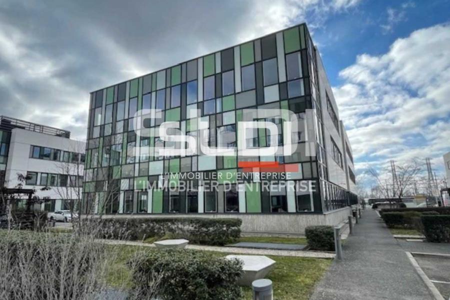 Bureaux A VENDRE OU A LOUER - LYON - 6 717 m²