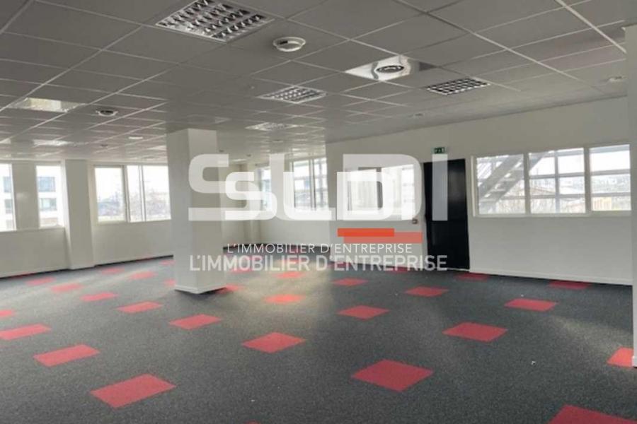 Bureaux A VENDRE OU A LOUER - LYON - 6 717 m²