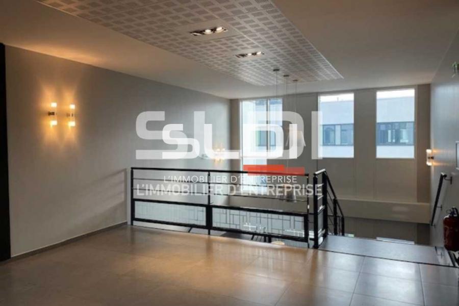 Bureaux A VENDRE OU A LOUER - LYON - 6 717 m²