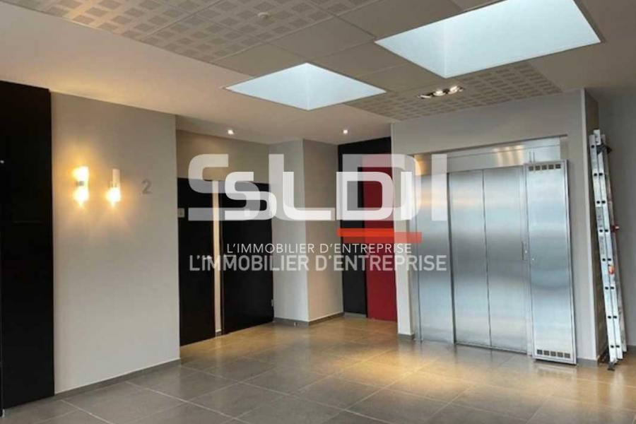 Bureaux A VENDRE OU A LOUER - LYON - 6 717 m²