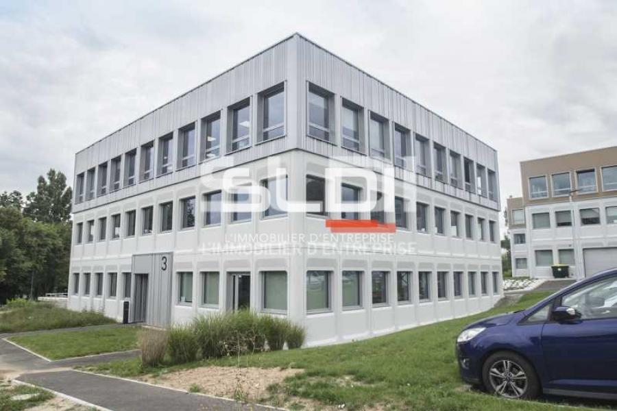 Bureaux A LOUER - DARDILLY - 350 m²