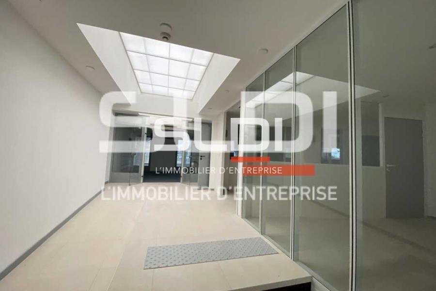 Bureaux A VENDRE - BRON - 307 m²