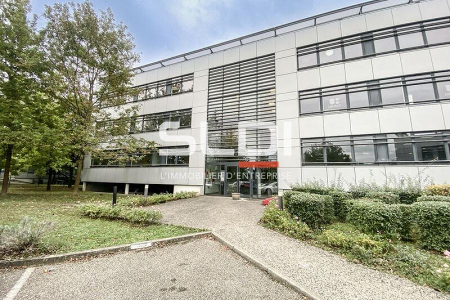 Bureaux A LOUER - SAINT PRIEST - 1 310 m² Bureaux A LOUER - SAINT PRIEST - 1 310 m²