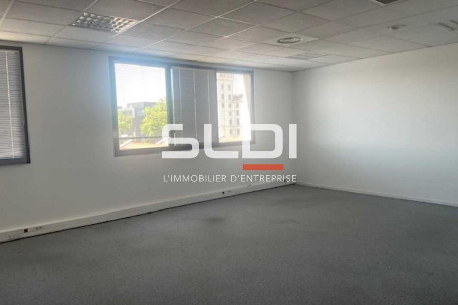 Bureaux A LOUER - VILLEURBANNE - 285 m²