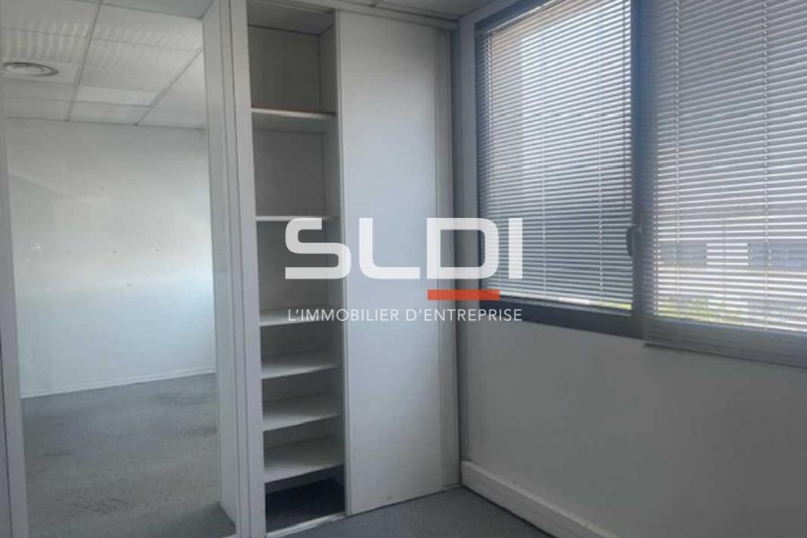 Bureaux A LOUER - VILLEURBANNE - 377 m²