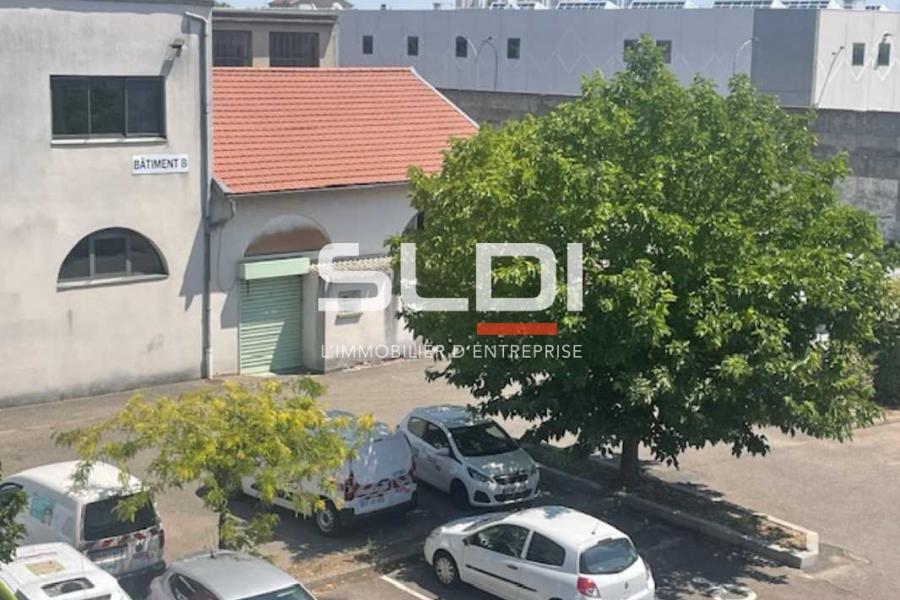 Bureaux A LOUER - VILLEURBANNE - 377 m²