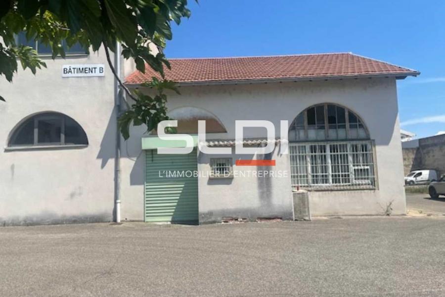Bureaux A LOUER - VILLEURBANNE - 477 m²