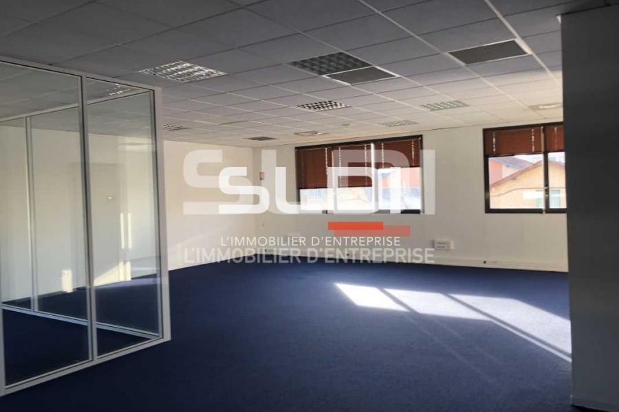 Bureaux A LOUER - VILLEURBANNE - 200 m²