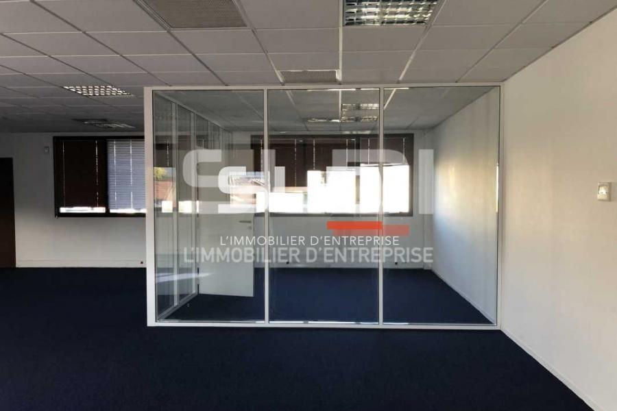 Bureaux A LOUER - VILLEURBANNE - 200 m²