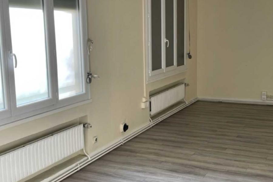 Bureaux A LOUER - VILLEURBANNE - 175 m²