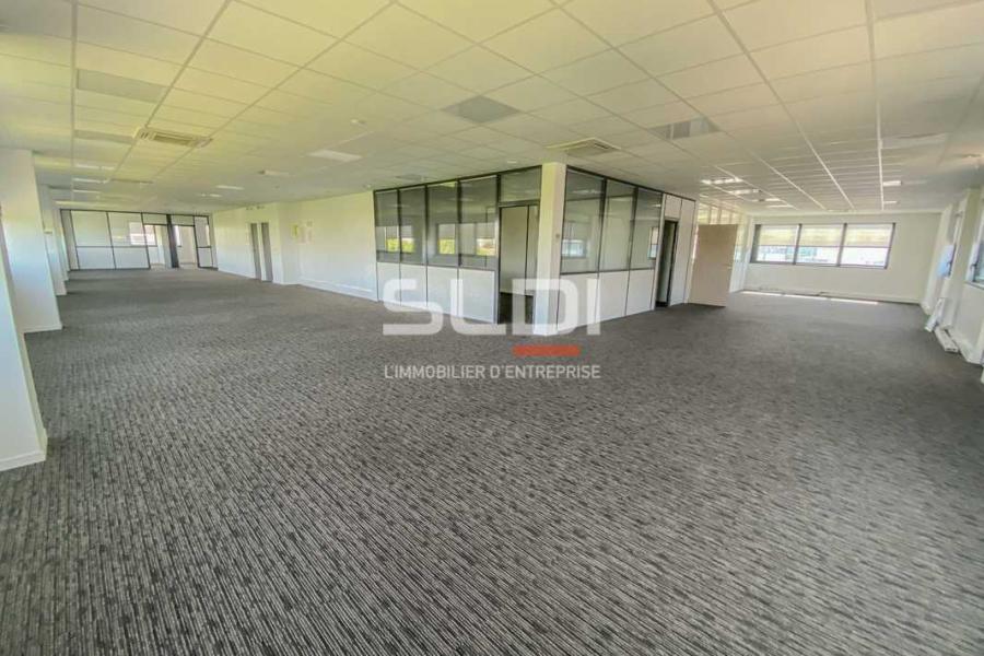 Bureaux A LOUER - MEYZIEU - 115 m²