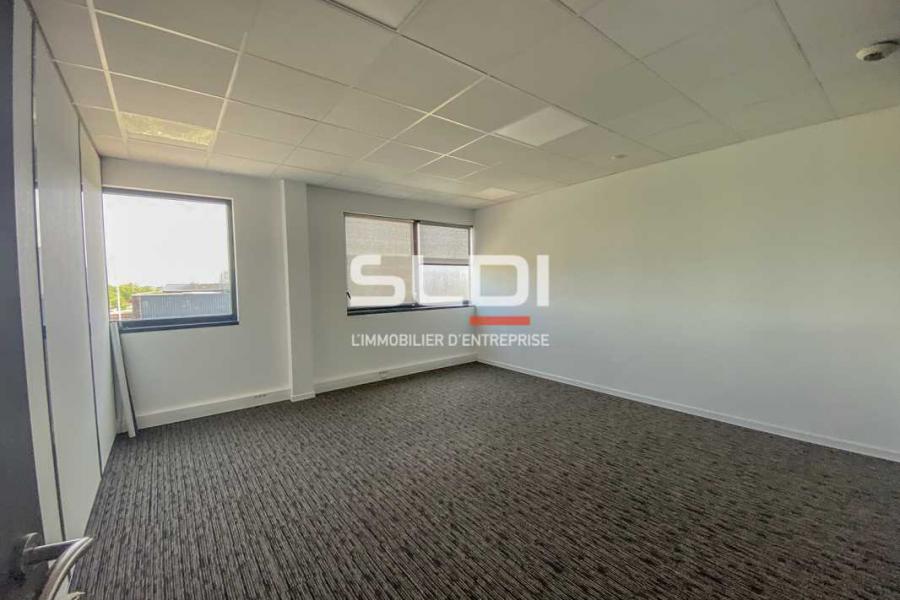 Bureaux A LOUER - MEYZIEU - 115 m²