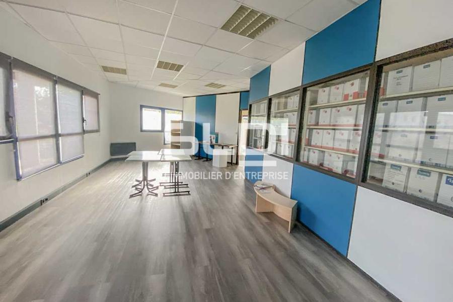Bureaux A VENDRE OU A LOUER - BRON - 132 m²