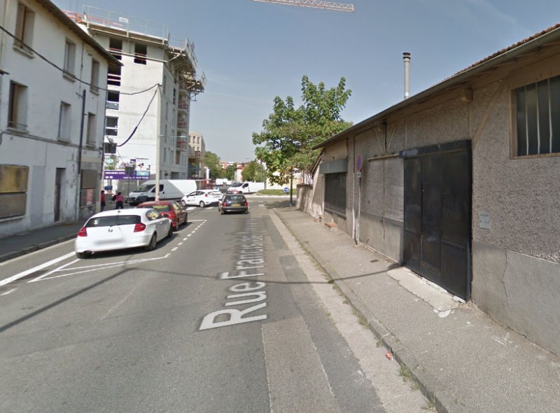 Entrepôts/Messagerie A louer RUE FRANCIS DE PRESSENSE VILLEURBANNE